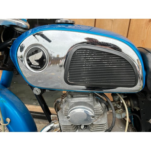 25 - Blue Honda CD 175 motorcycle, registration HKP 388N - First registered on 1st of April 1975, this be... 