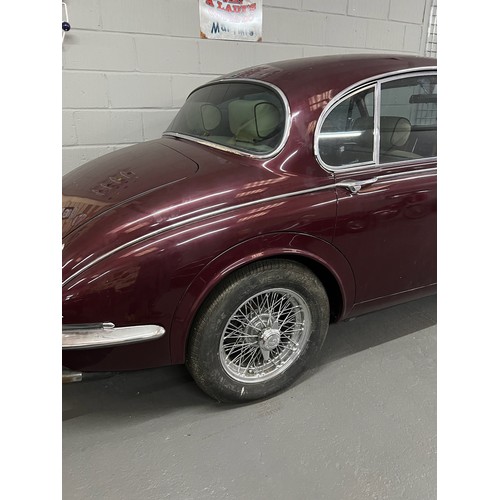 22 - Burgundy 1967 Daimler 250 with a v8 engine, Registration JTP 474F this vehicle is a non runner (no c... 