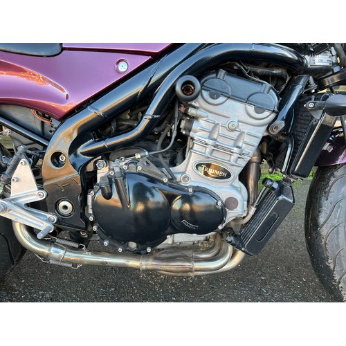 40 - 2000 Triumph Speed Triple 955i in a very eye catching purple and gold colour scheme. This bike has 2... 