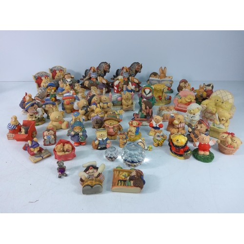 139 - Collectable figures