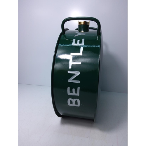 124 - Bentley oil can