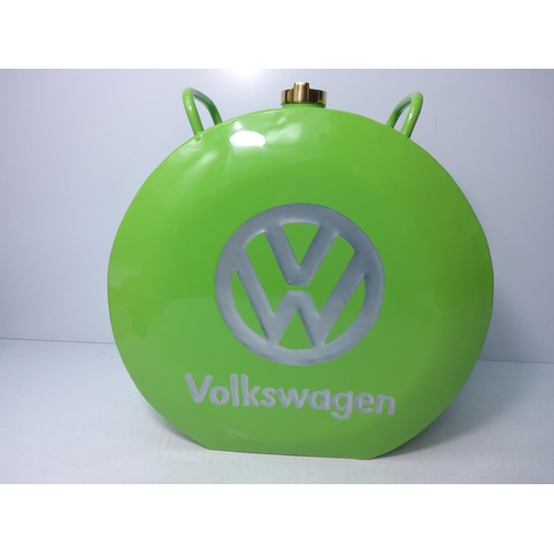 125 - VW green oil can