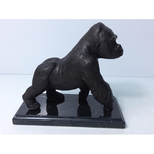 167 - Cast bronze gorilla on marble base, 19 x 20cms