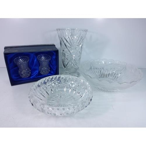 183 - Boxed pair of vases, 2 fruit bowls and large vase