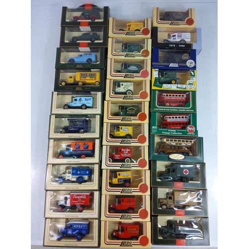 17 - Box of various model vehicles