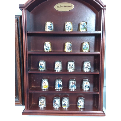 65 - Thimbles and display stands