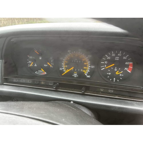 9 - 1990 Mercedes 190E, reg: G578CWC, MOT until May 2024. with 3 former keepers and 120,987 miles on the... 