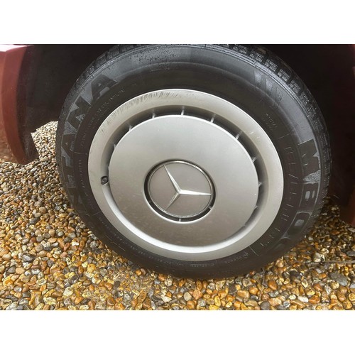 9 - 1990 Mercedes 190E, reg: G578CWC, MOT until May 2024. with 3 former keepers and 120,987 miles on the... 