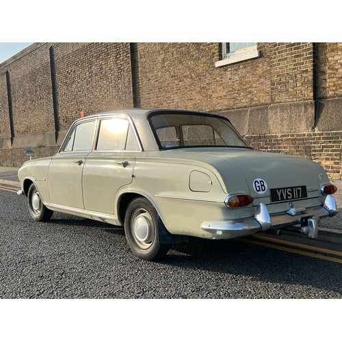 38 - Green/Gray Vauxhall Victor Deluxe 1963, 1.5l petrol with a 4 speed manual gearbox. MOT, ULEZ & Tax e... 