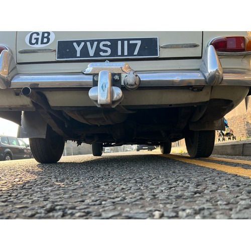 38 - Green/Gray Vauxhall Victor Deluxe 1963, 1.5l petrol with a 4 speed manual gearbox. MOT, ULEZ & Tax e... 