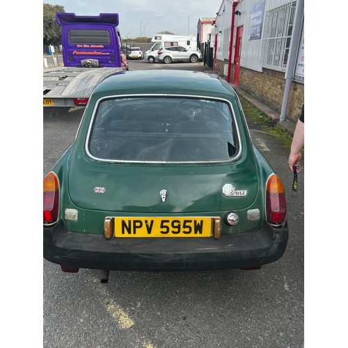 40 - Green MG MGB GT, first registered in 1980, 1.8L petrol, this car is Ulez, tax and MOT exempt, lovely... 