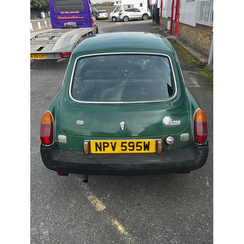 40 - Green MG MGB GT, first registered in 1980, 1.8L petrol, this car is Ulez, tax and MOT exempt, lovely... 