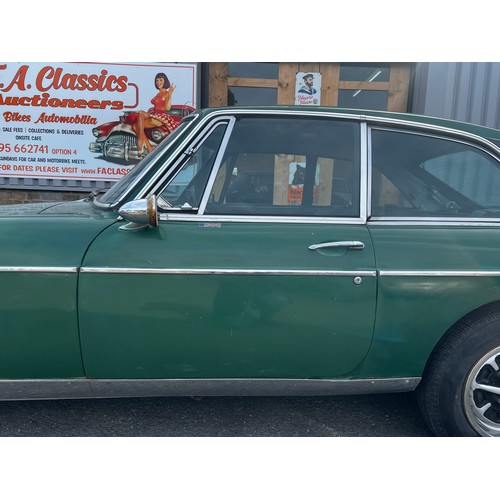 40 - Green MG MGB GT, first registered in 1980, 1.8L petrol, this car is Ulez, tax and MOT exempt, lovely... 