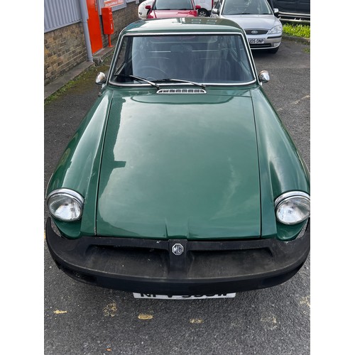 40 - Green MG MGB GT, first registered in 1980, 1.8L petrol, this car is Ulez, tax and MOT exempt, lovely... 