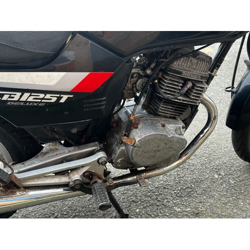 41 - Black Honda 1988 CB125T registration F932CKO, this bike is a nice addition to anyones collection, it... 