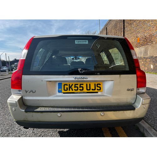 39 - Gold Volvo V70 Registration GK55UJS, 2.4L diesel Las MOT milage was 157,588 in okay condition needs ... 