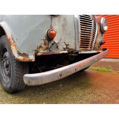 45 - Spares or repair Austin A35.
The car has been sat for a long time and as you can see has been hit wi... 
