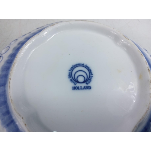 142 - Box of china including blue and white