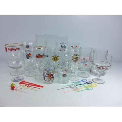 139 - Large qty of china, teaware and glasses