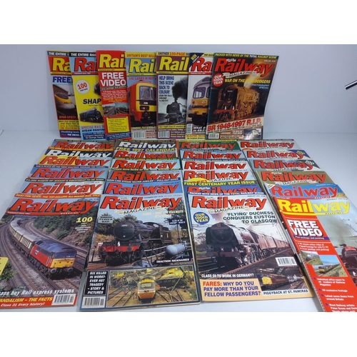 165 - 4 boxes of railway magazines