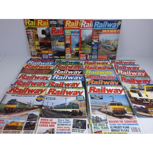 165 - 4 boxes of railway magazines