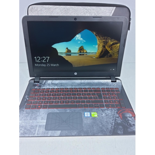 61 - HP Star Wars gaming laptop with IS Processor (no charger)