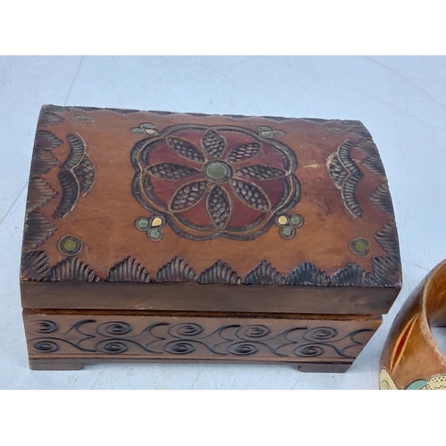 122 - Wooden box and painted napkin ring