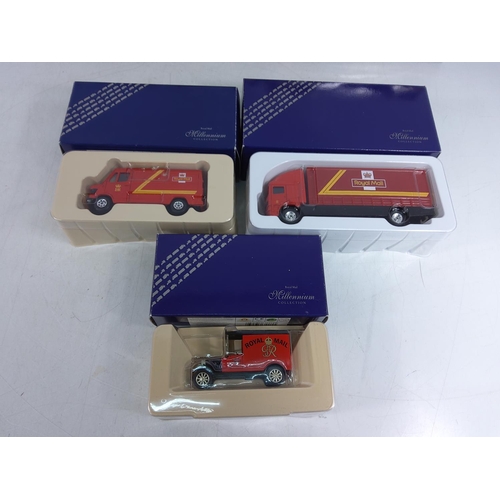 127 - Collection of 8 cased model vehicles