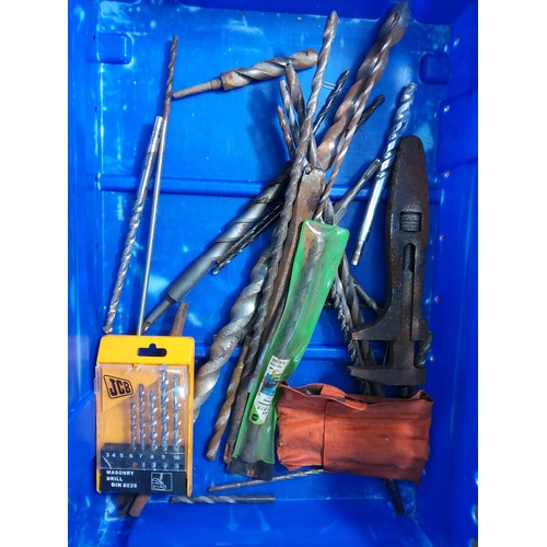 58 - Large box of various tools