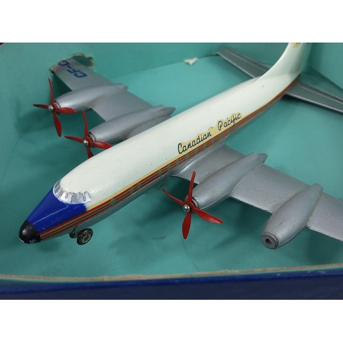 81 - Boxed Dinky Airliner, model no.998