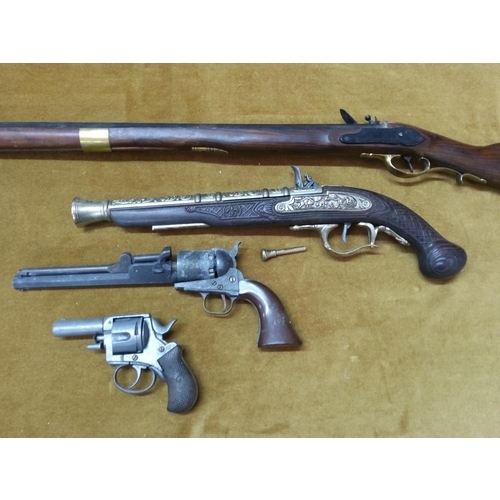 208 - 4 replica/ display guns