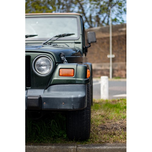 16 - 1998 Jeep Wrangler Sahara, 4.0L V8 Petrol, manual transmission, with removable hardtop and canvas ro... 