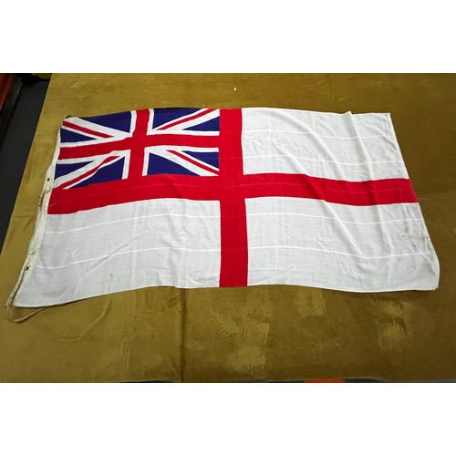 41 - Vintage White Ensign