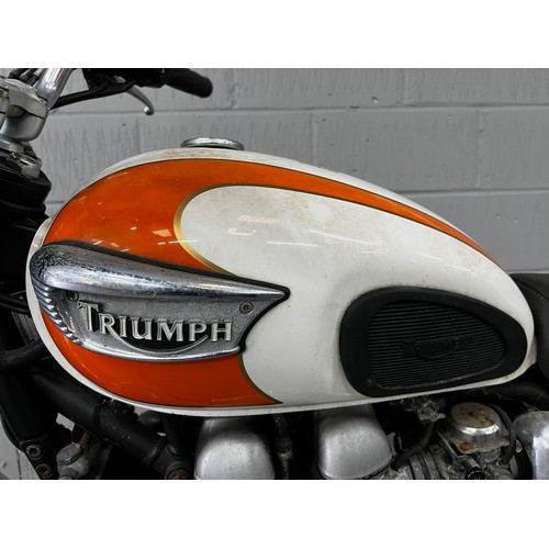 18 - 2005 Triumph Bonneville T100. LF05ADX.
This definite future classic boasting Triumph's 50th Annivers... 