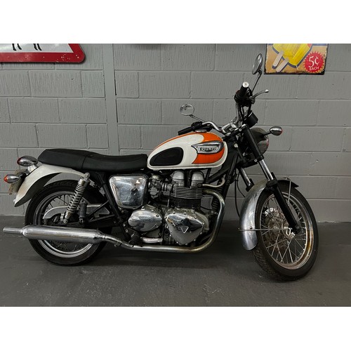 18 - 2005 Triumph Bonneville T100. LF05ADX.
This definite future classic boasting Triumph's 50th Annivers... 