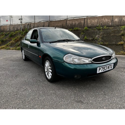 20 - Green Ford Mondeo ST24 V6 2544cc engine, registration P793 NTU, this lovely future classic has a lon... 