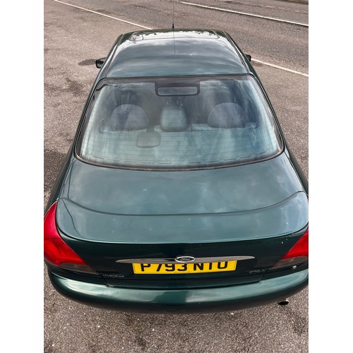 20 - Green Ford Mondeo ST24 V6 2544cc engine, registration P793 NTU, this lovely future classic has a lon... 