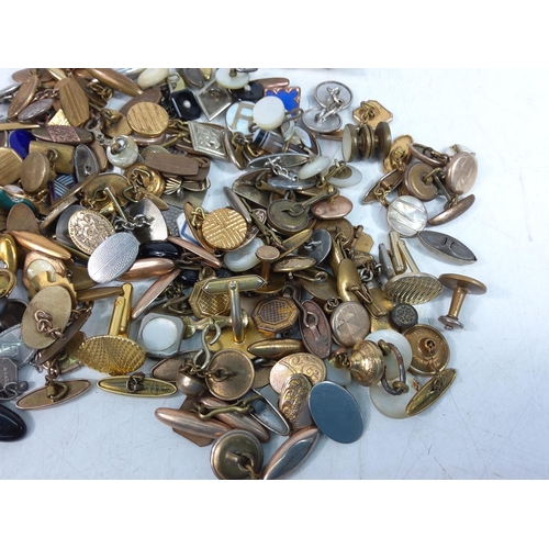 315 - Large qty of various cufflinks, collar studs etc