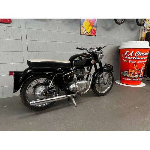 61 - Royal Enfield 250 Crusader.
This Crusader 250 has recently been reprised to its former glory. A rece... 