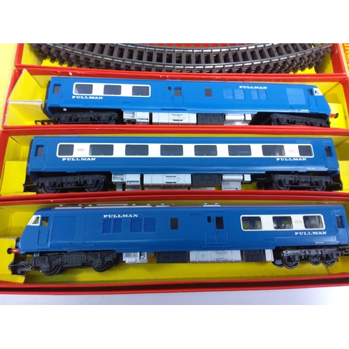 253 - Vintage boxed Hornby Triang 'The Blue Pullman' set