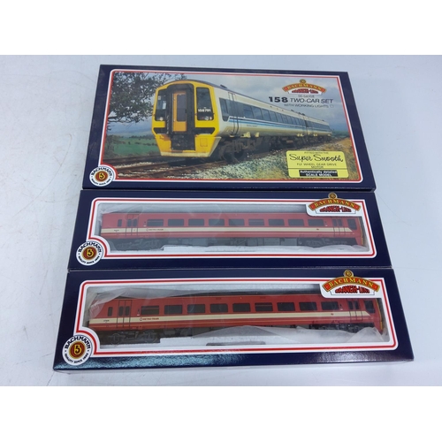 258 - Bachmann 158 2 car set