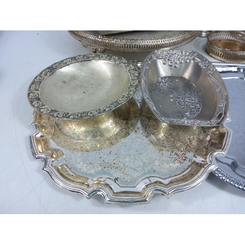 139 - Box of plate and metal ware