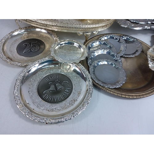 140 - Box of plate and metal ware