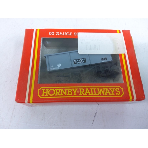 176 - 8 Hornby rolling stock