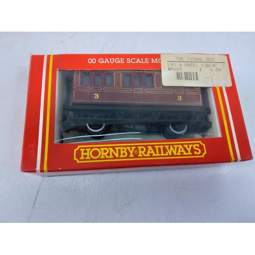 196 - 6 Hornby rolling stock