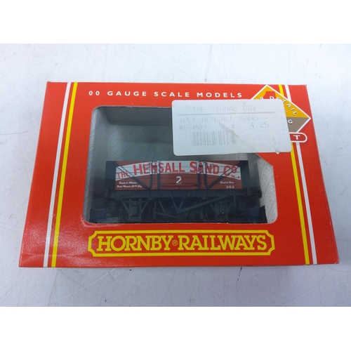 198 - 6 Hornby rolling stock