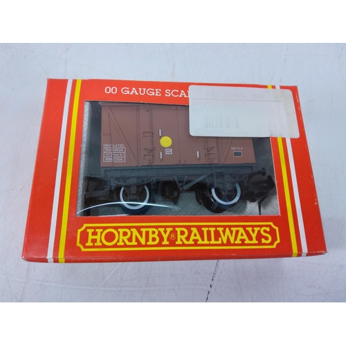 198 - 6 Hornby rolling stock