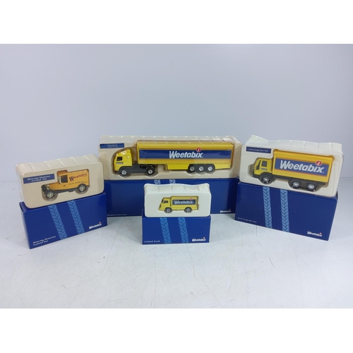 206 - Box of model vehicles