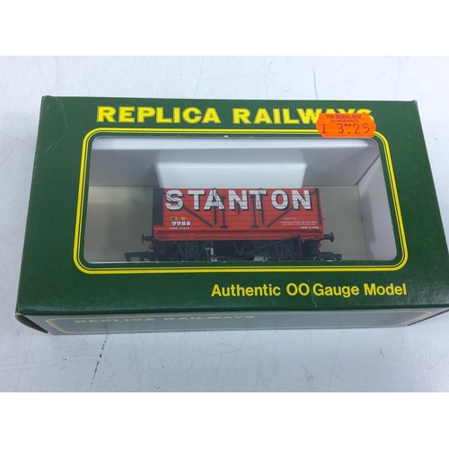 208 - Box of rolling stock