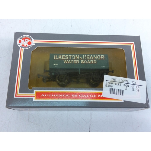 208 - Box of rolling stock